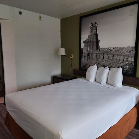 ซูเปอร์ 8 บาย วินด์แฮม ออสติน นอร์ท/ยูนิเวอร์ซิตี้ แอเรีย Hotel ภายนอก รูปภาพ