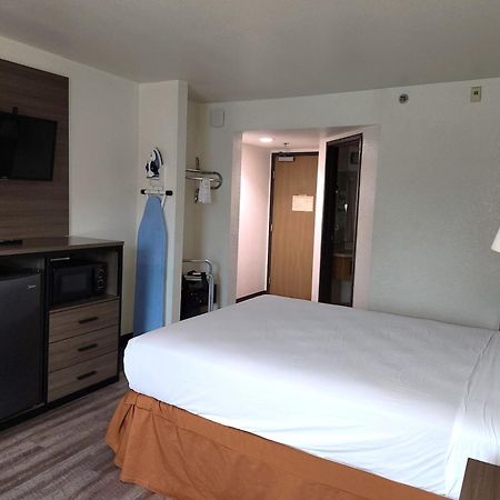 ซูเปอร์ 8 บาย วินด์แฮม ออสติน นอร์ท/ยูนิเวอร์ซิตี้ แอเรีย Hotel ภายนอก รูปภาพ