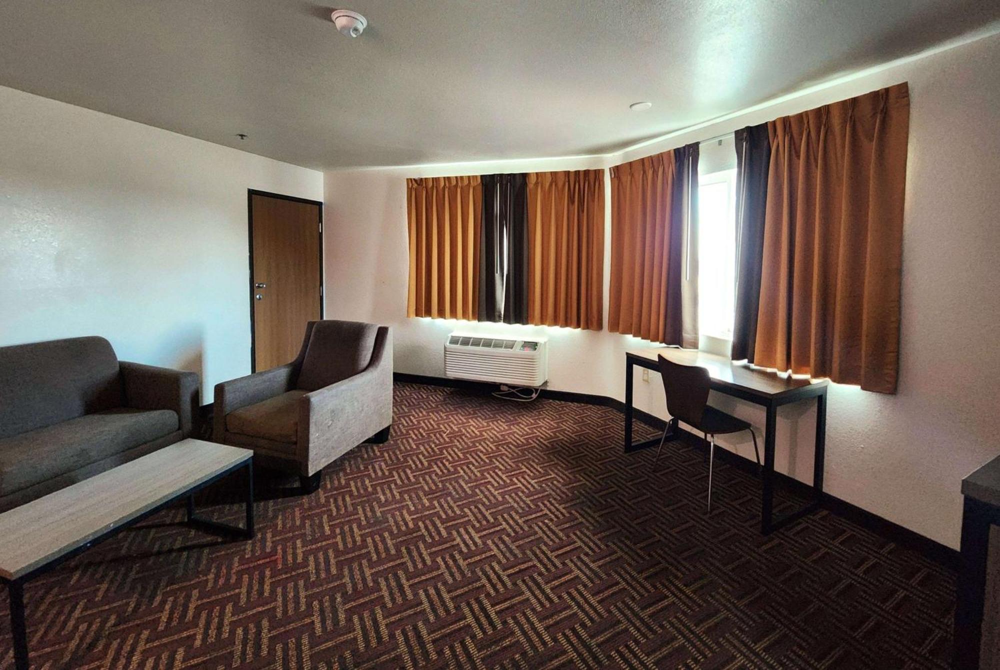 ซูเปอร์ 8 บาย วินด์แฮม ออสติน นอร์ท/ยูนิเวอร์ซิตี้ แอเรีย Hotel ภายนอก รูปภาพ
