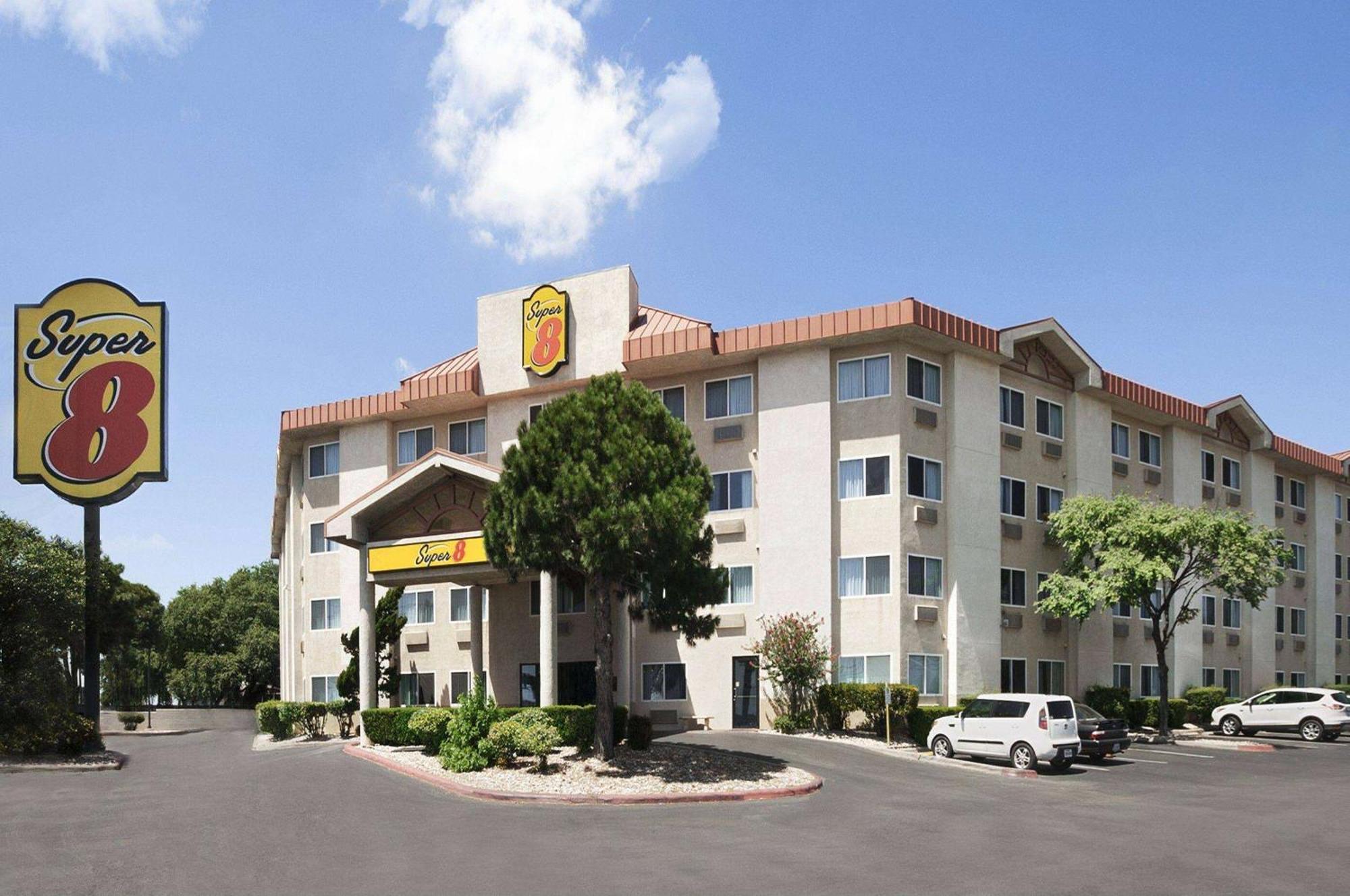 ซูเปอร์ 8 บาย วินด์แฮม ออสติน นอร์ท/ยูนิเวอร์ซิตี้ แอเรีย Hotel ภายนอก รูปภาพ