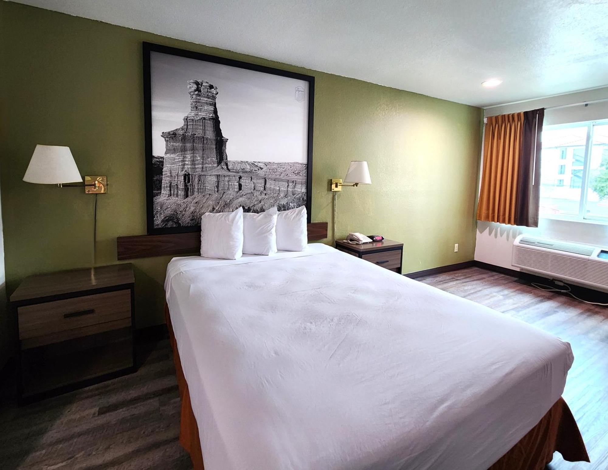 ซูเปอร์ 8 บาย วินด์แฮม ออสติน นอร์ท/ยูนิเวอร์ซิตี้ แอเรีย Hotel ภายนอก รูปภาพ