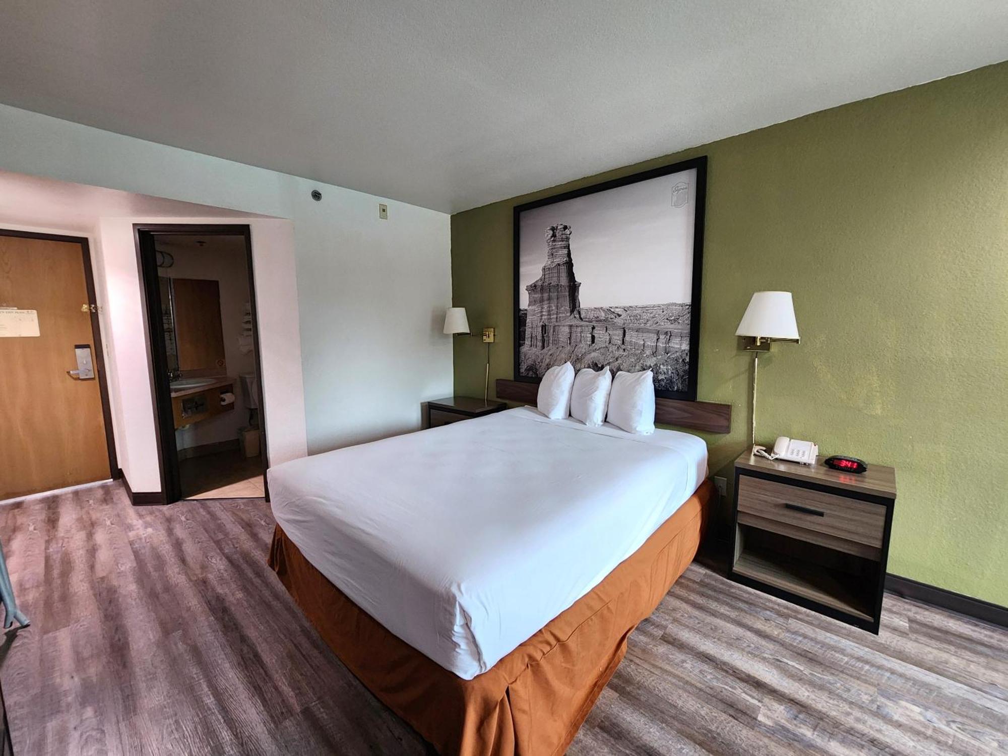ซูเปอร์ 8 บาย วินด์แฮม ออสติน นอร์ท/ยูนิเวอร์ซิตี้ แอเรีย Hotel ภายนอก รูปภาพ