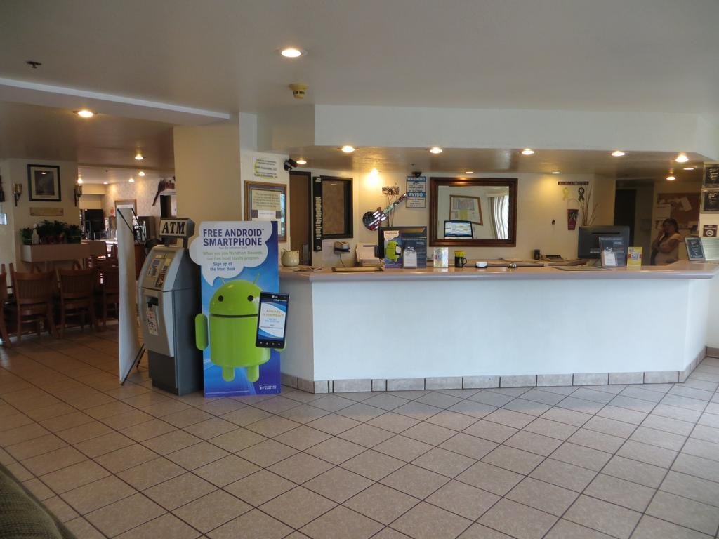 ซูเปอร์ 8 บาย วินด์แฮม ออสติน นอร์ท/ยูนิเวอร์ซิตี้ แอเรีย Hotel ภายนอก รูปภาพ